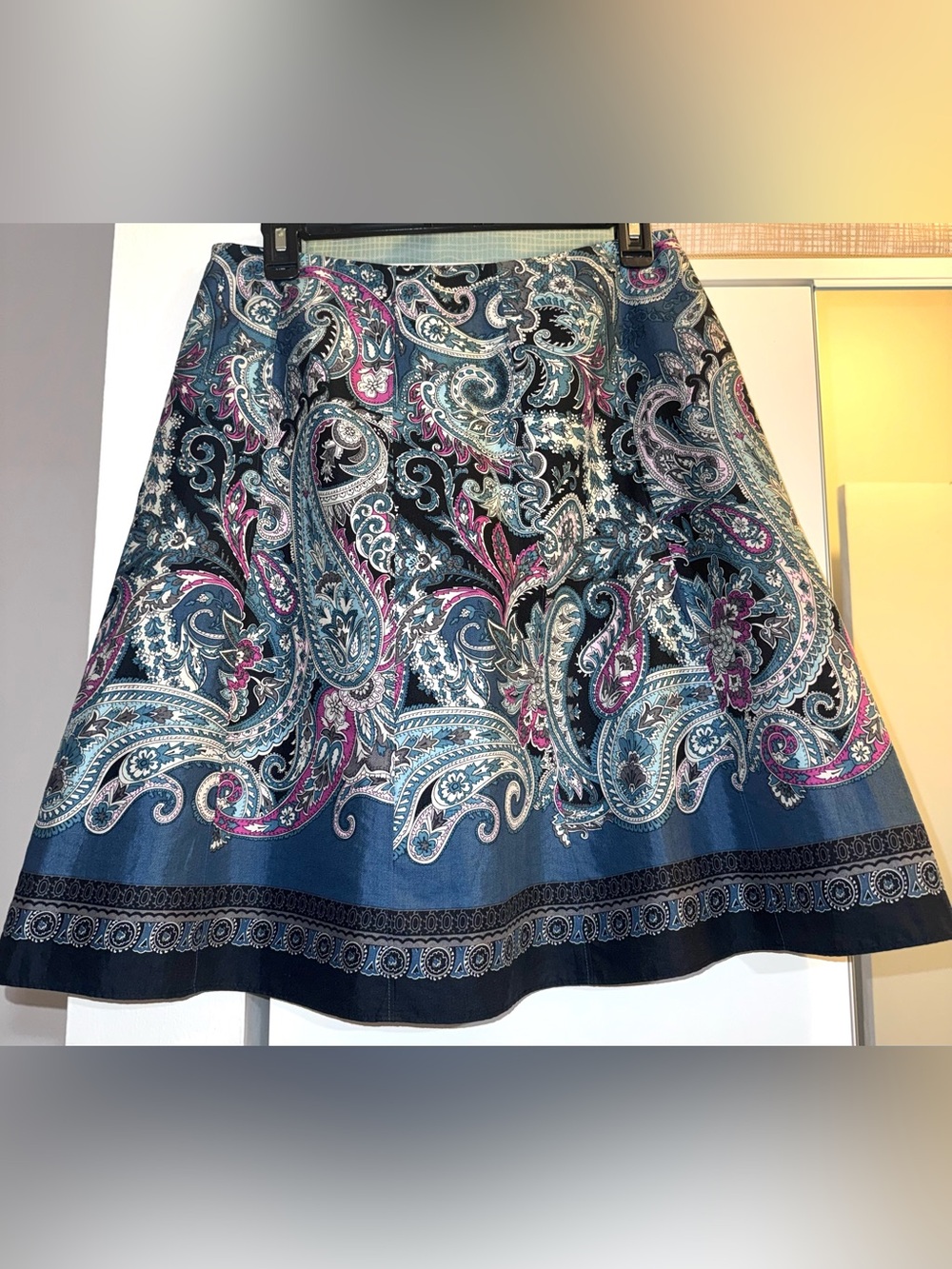 Women’s Ann Taylor Pink and Blue Paisley A-Line Skirt size 4P